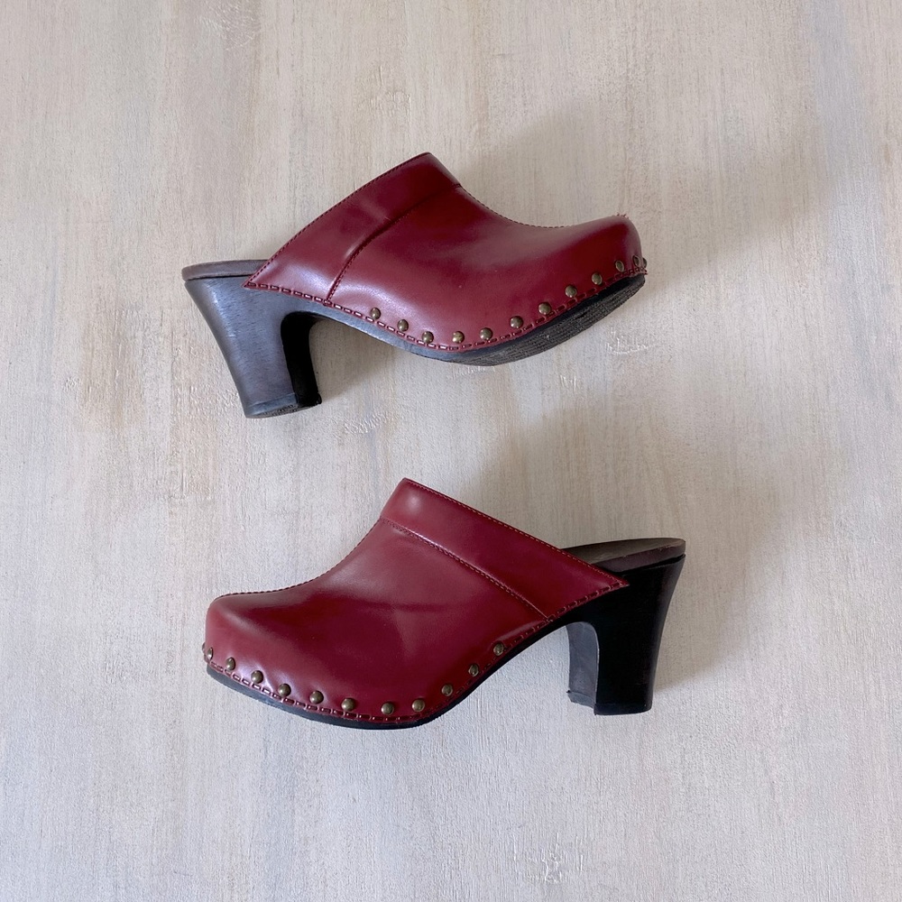 Dansko red leather slip on studded heeled clog shoes size 39